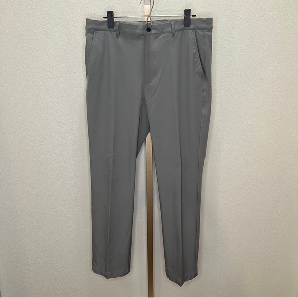 GREG NORMAN Men's Light Gray Performance Golf Pants Size 36x32 - Picture 1 of 4